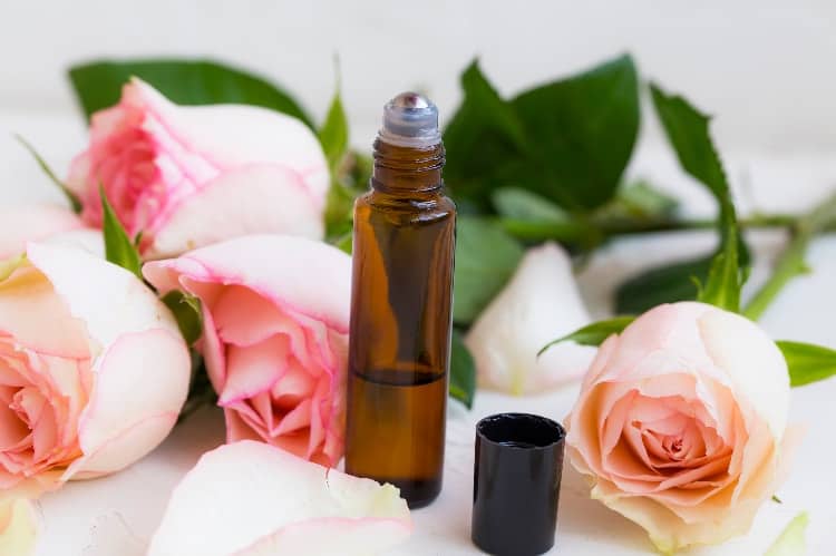 Get Relief Now: Essential Oil Roller Recipe For Hot Flashes!