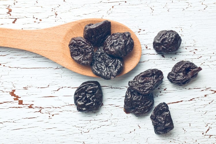 prunes as one of the best foods to eat for iron deficiency