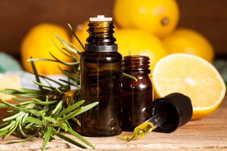 essential oils for sore throat