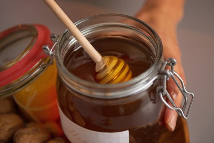 healthy gut and hormones raw honey