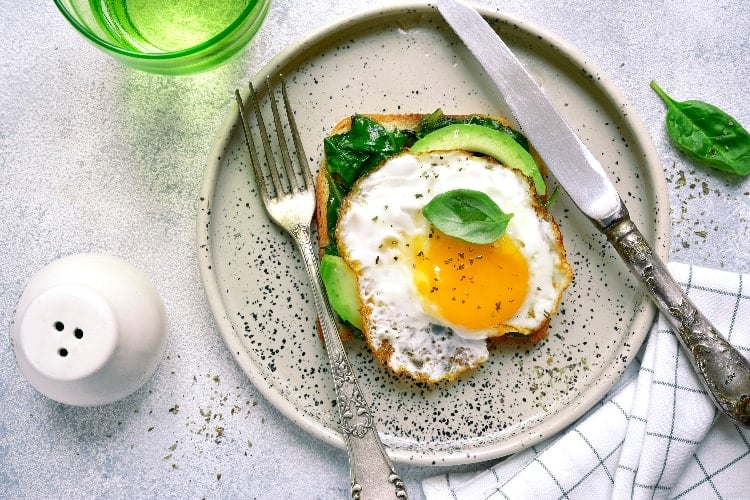 hormone balancing breakfast recipes toast with avocado