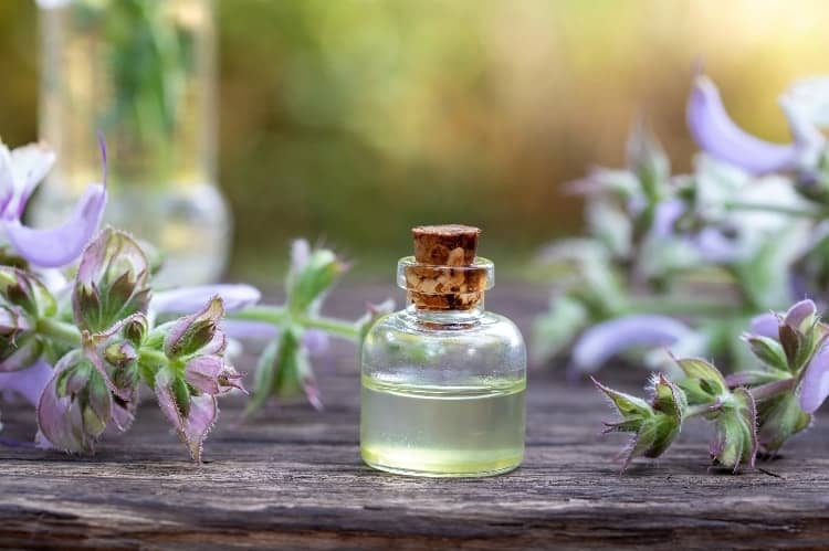 what does clary sage oil help with