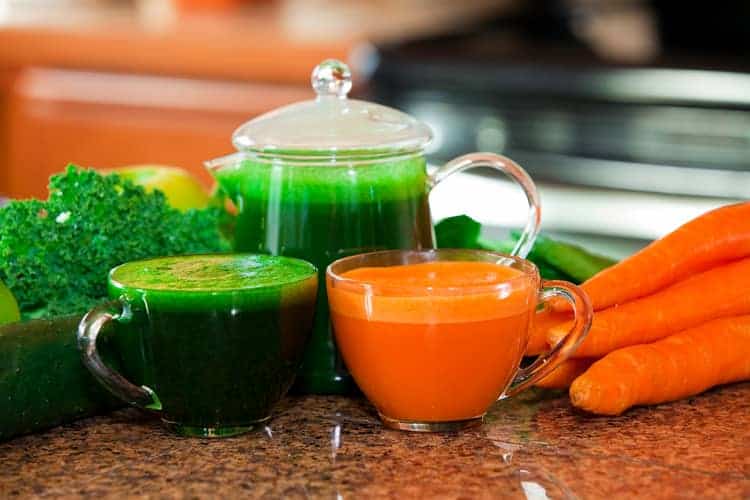 green juice and carrot juice