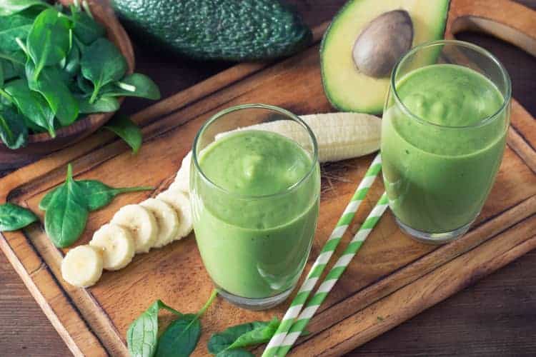 green smoothies with ingredients
