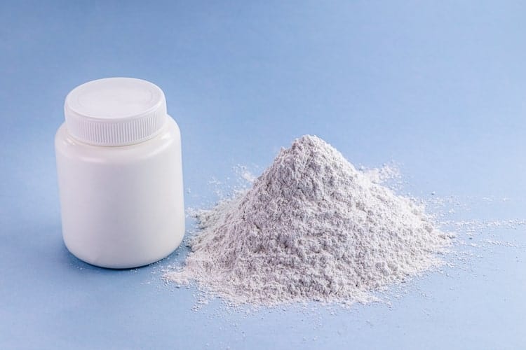 ingredients for rosacea skin: zinc oxide powder