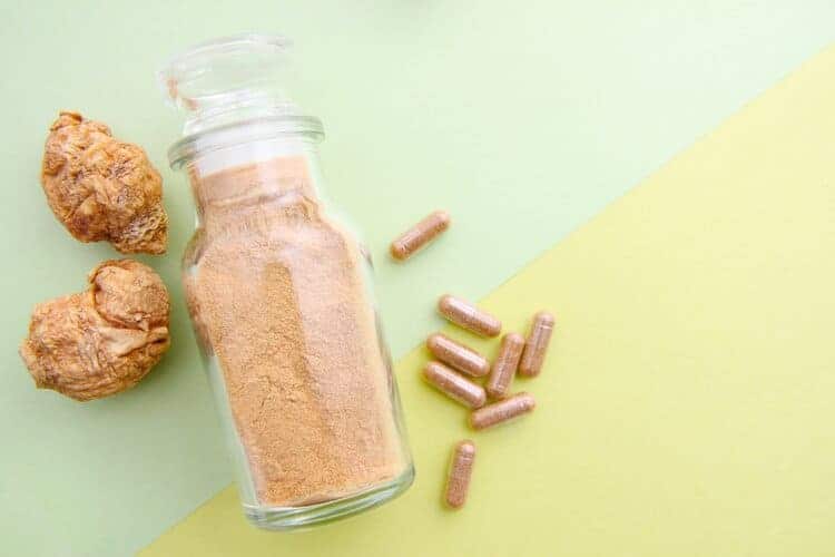 maca root, powder and capsules